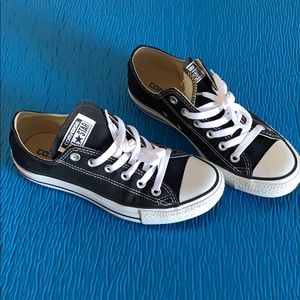 Gently Used Women’s Converse Shoes